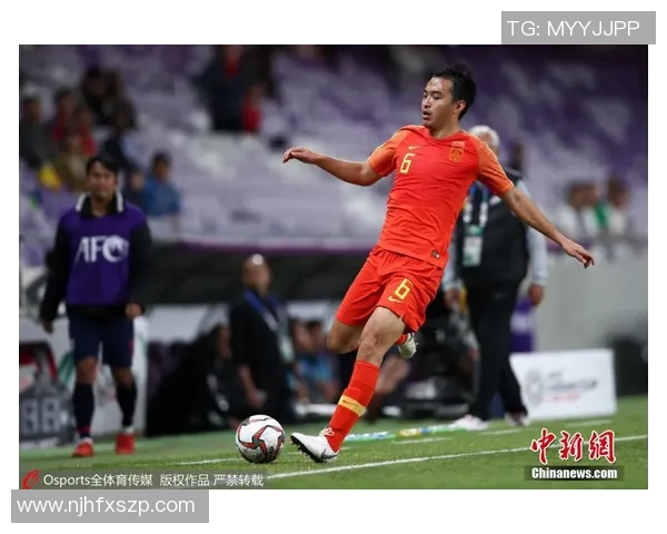 中国足球明星的艺术之旅：用画笔描绘绿茵场上的激情与梦想