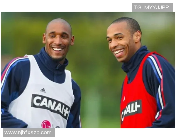 足球明星亨利的妻子美丽瞬间合集欣赏与她的时尚生活亮点揭秘