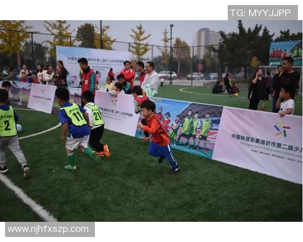 足球明星的儿子们同框合影展现未来之星的风采与魅力