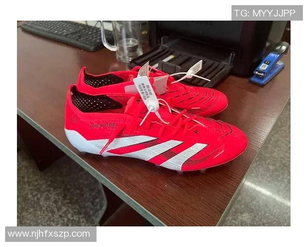 适合女性足球明星的训练鞋推荐让你在场上更自信