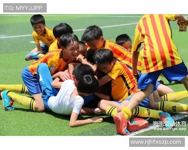 翔鹰足球李教练带领年轻球员追逐梦想的奋斗历程与成长故事